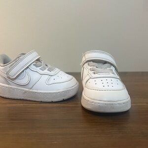 Nike toddler sneaker